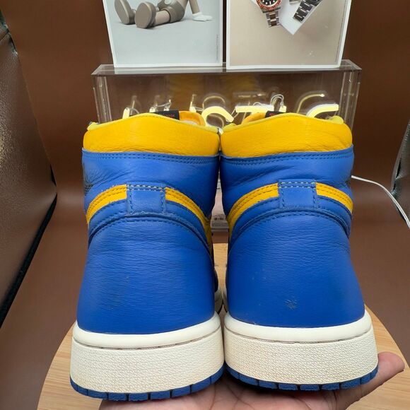 Nike Women's Air Jordan 1 Retro Hi OG ‘Laney’ Sz 9.5 - Picture 7 of 10
